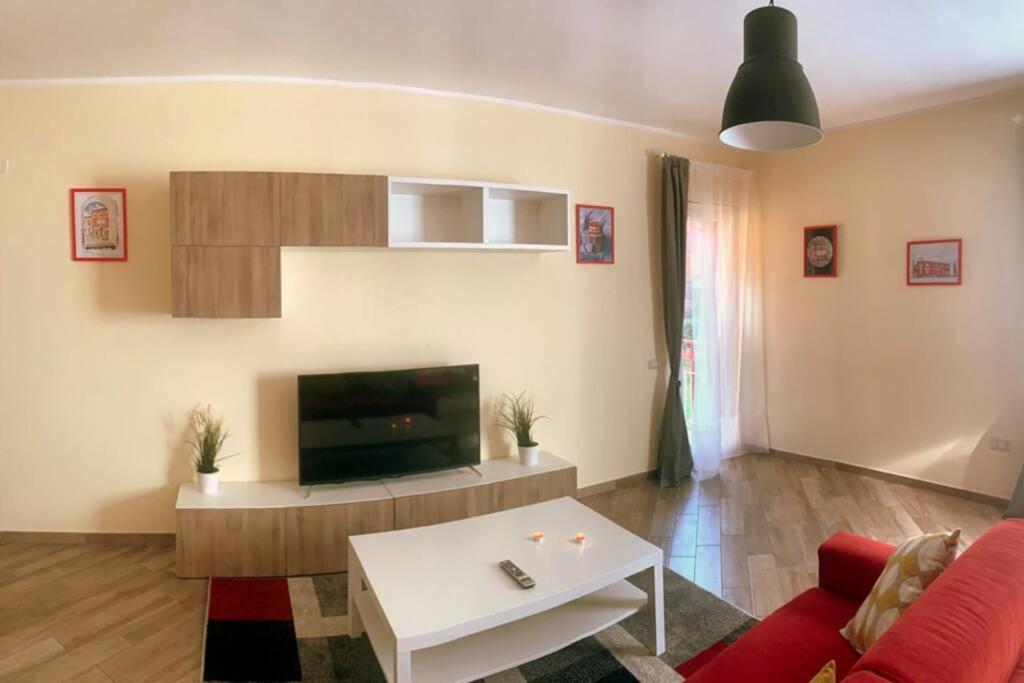 Casa Cantoniera-Guest House : Costruite Il Viaggio 폼페이 외부 사진