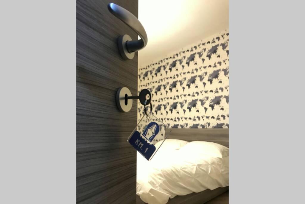 Casa Cantoniera-Guest House : Costruite Il Viaggio 폼페이 외부 사진