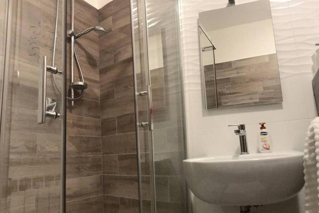 Casa Cantoniera-Guest House : Costruite Il Viaggio 폼페이 외부 사진